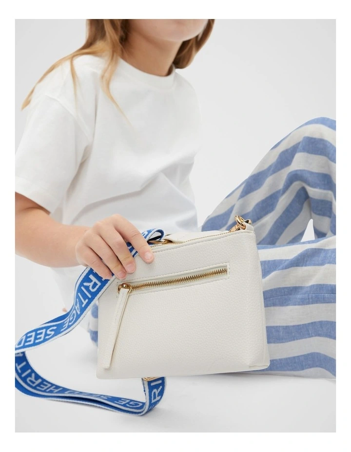 Classic Cross Body Bag in Canvas