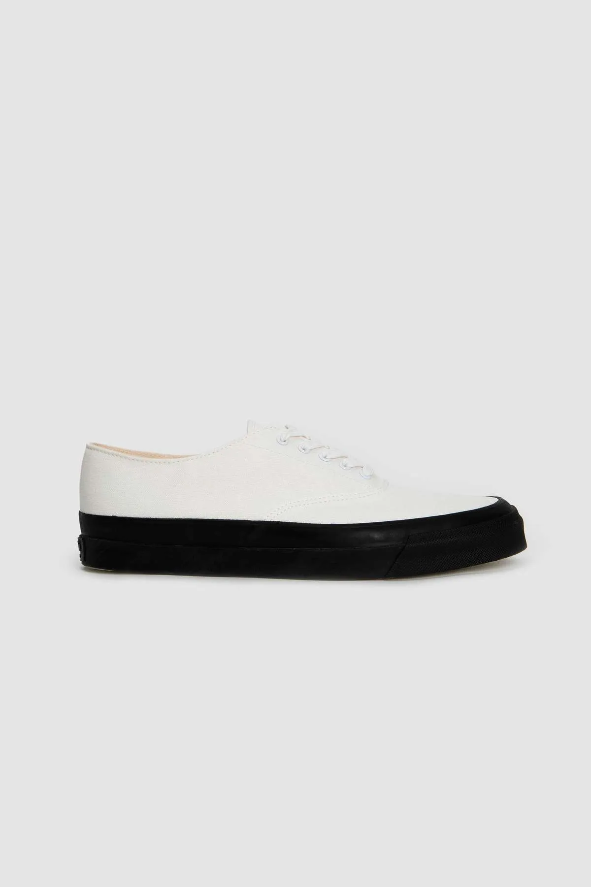 Deck Monochrome Sneakers - White/Black