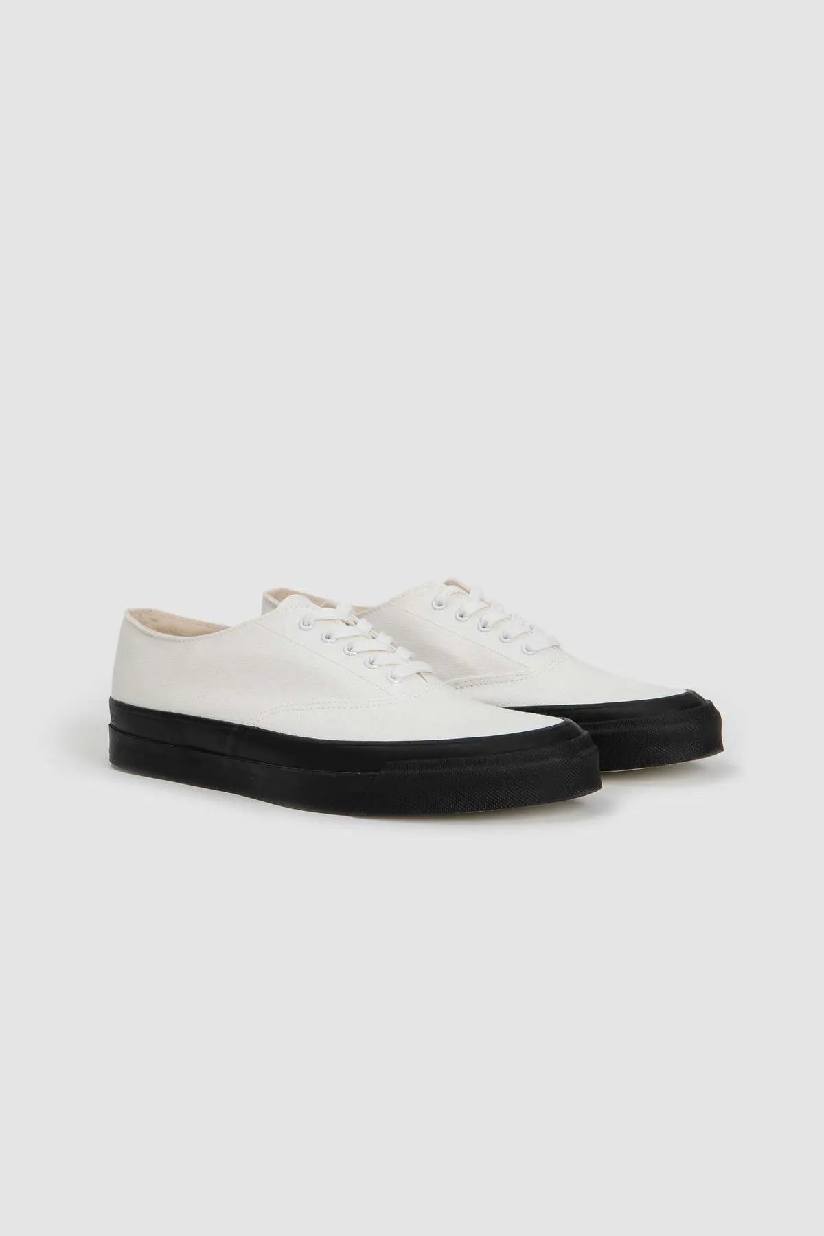 Deck Monochrome Sneakers - White/Black