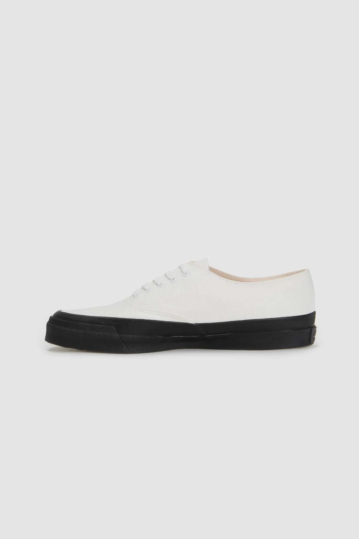 Deck Monochrome Sneakers - White/Black