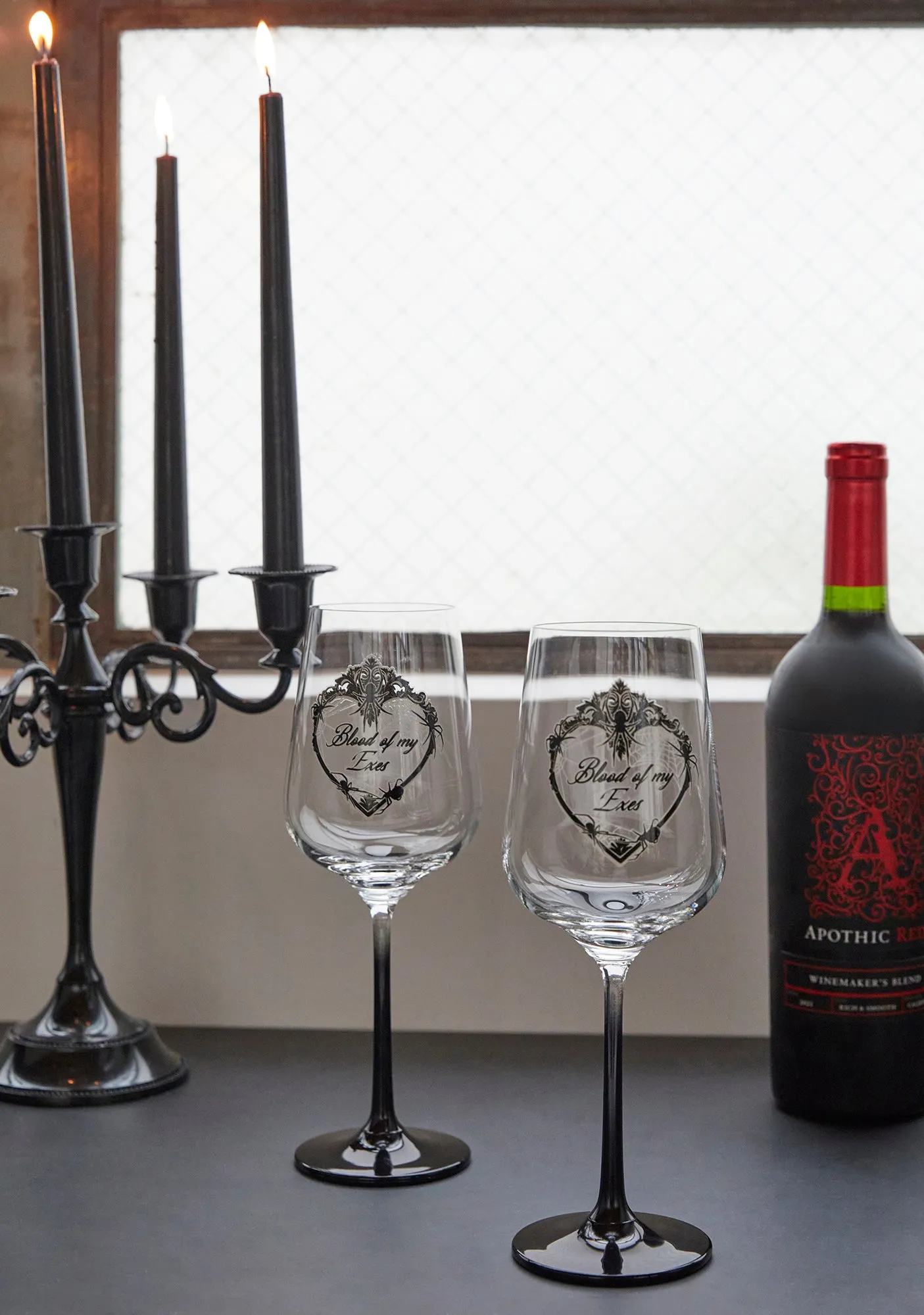 Heart's Vendetta Wine Glass Set-