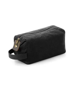 Heritage leather trim toiletry bag one size black Quadra