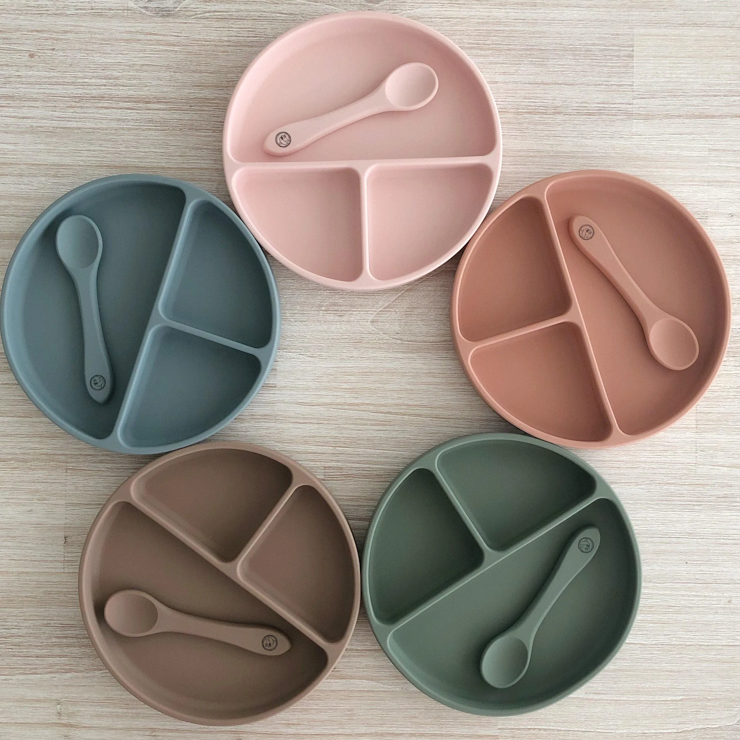 Little Eli - Silicone Suction Plate + Spoon + Storage Bag - Coastal Sand