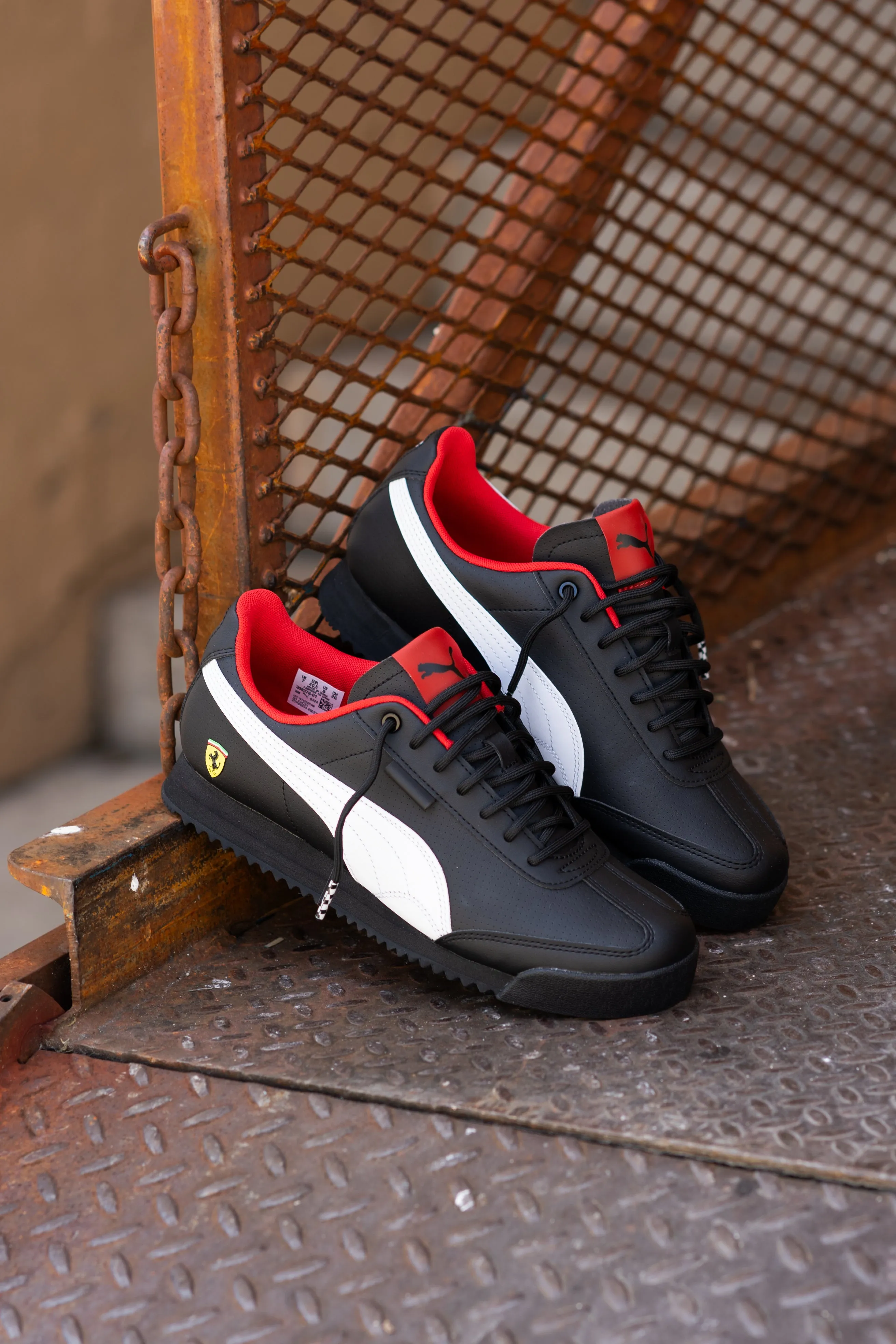 Mens Puma Ferrari Roma Via (Puma Black/Puma White)