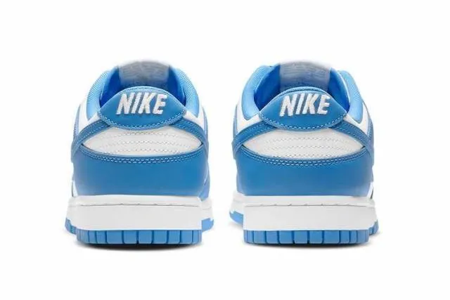 Nike Dunk Low "University Blue".