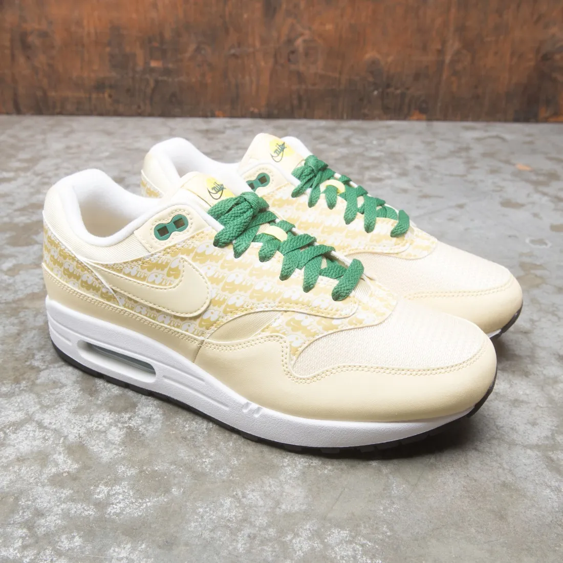 Nike Men Air Max 1 Premium (lemonade / lemonade-pine green-true white)