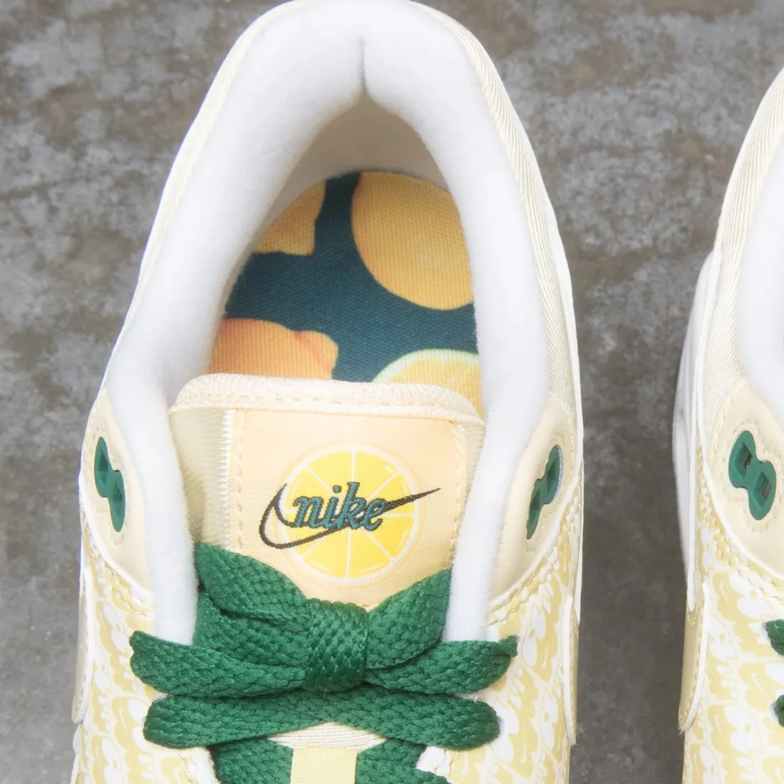 Nike Men Air Max 1 Premium (lemonade / lemonade-pine green-true white)