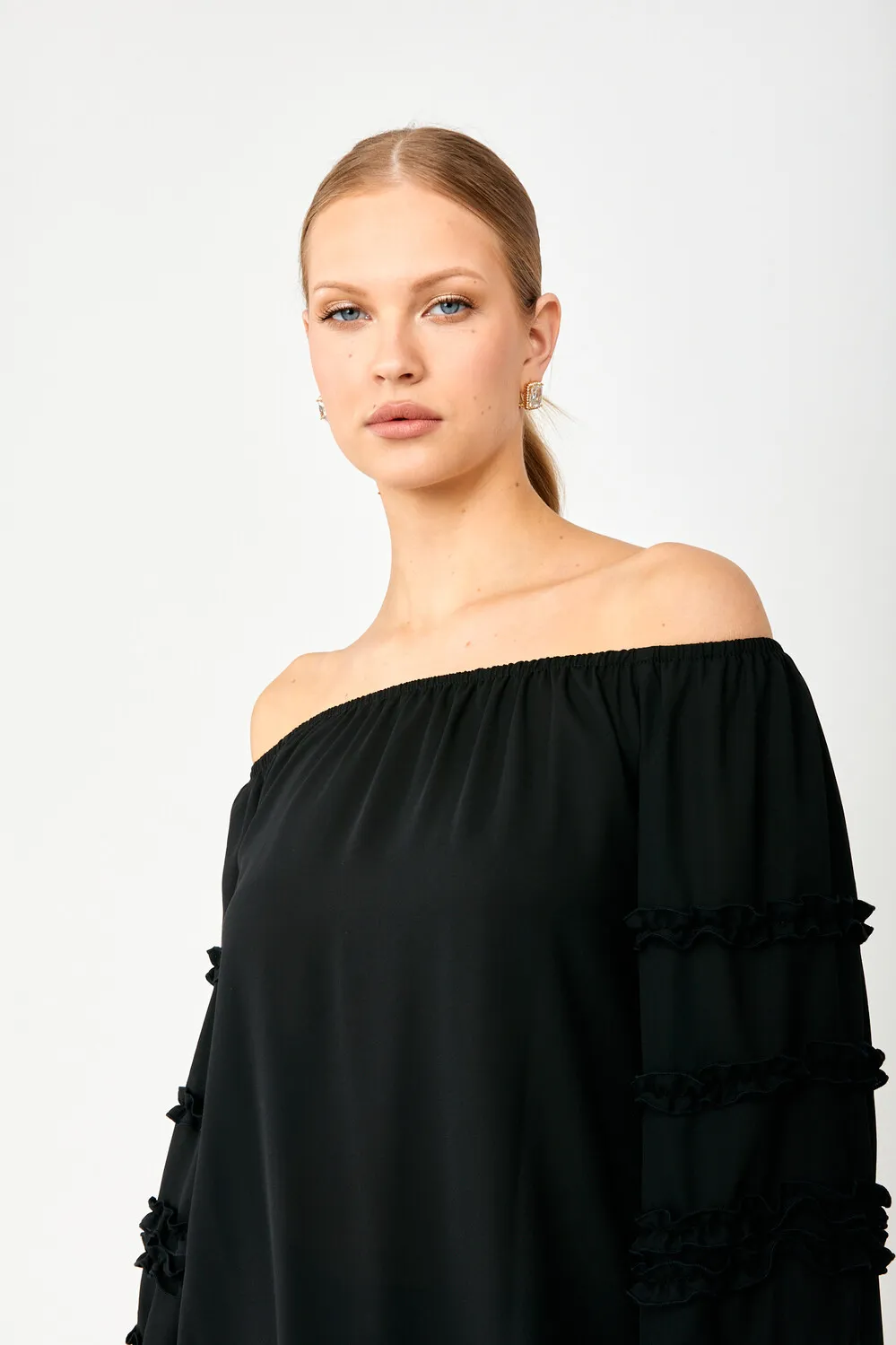 Off-shoulder Ruffled Pullover Style 242127