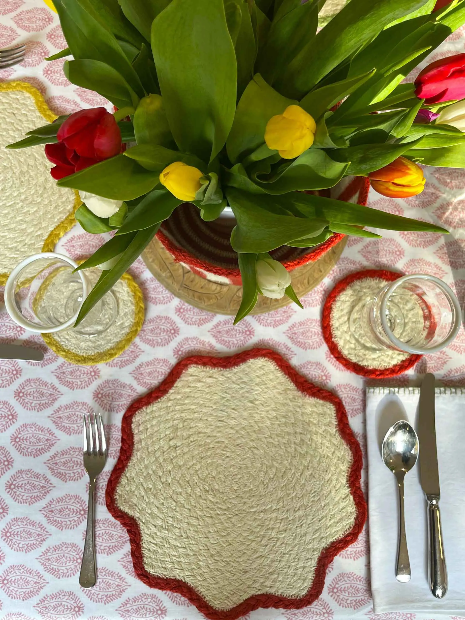 Tulip Jute Placemats Set